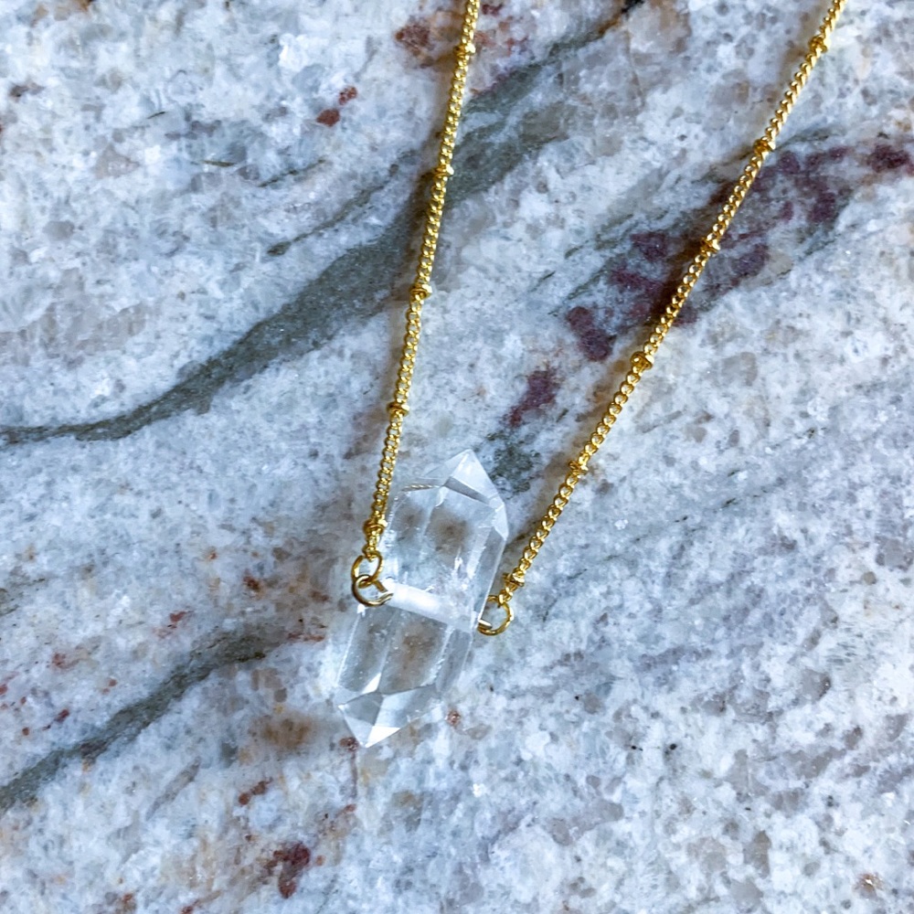 LAST🆕Crystal Quartz Necklace - Picture 5 of 12